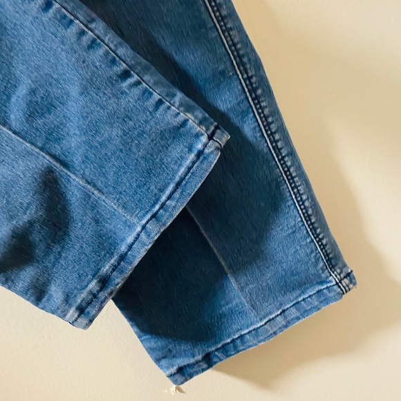 Celebrity Gold 16 straight leg jeans hardly worn - Picture 6 of 8